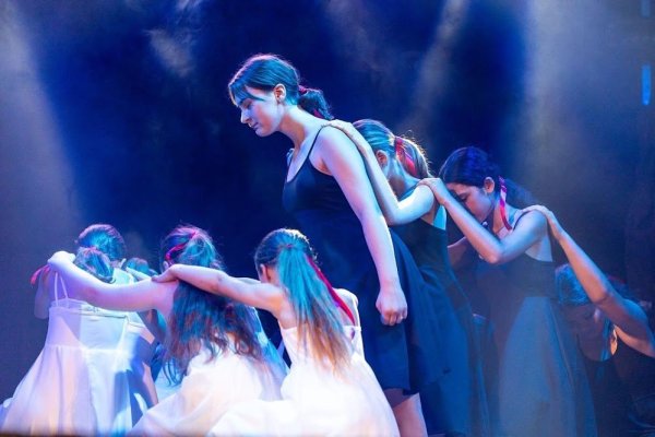 Elles Dance Studio