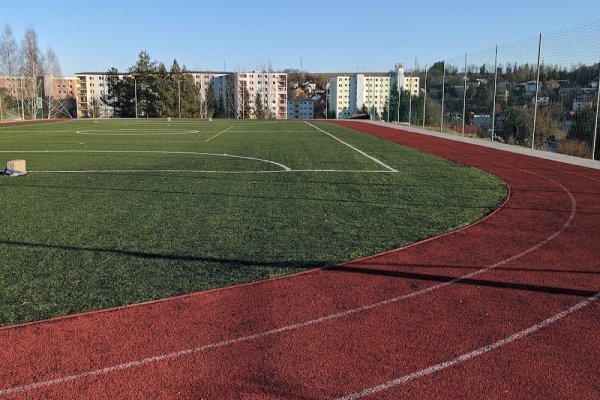 Futbalové ihrisko s bežeckou dráhou