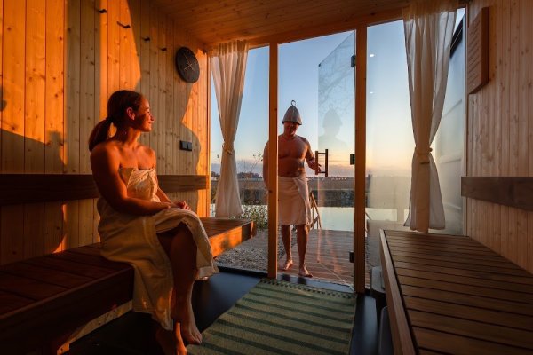 Pixxla Sauna Trnava | Kontajnerová sauna & Hot-Tub pri Kamennom mlyne