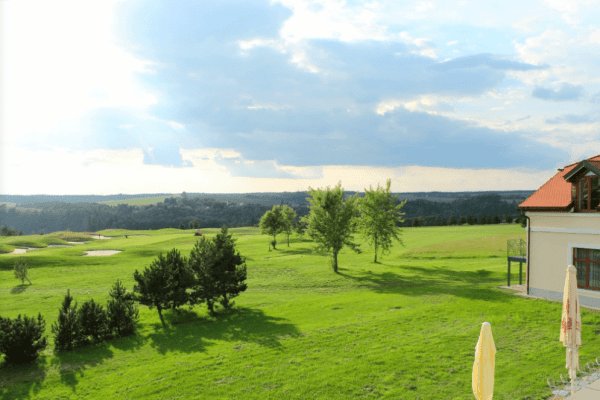 Golfové hřiště Darovanský dvůr